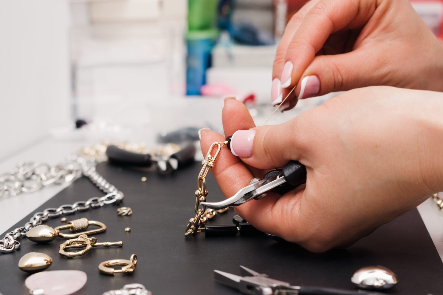 Essential Tools for Beginner Jewelry Wrapping: Getting Started with Confidence